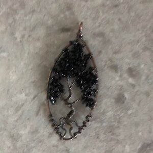 Black beaded tree of life pendant - New
